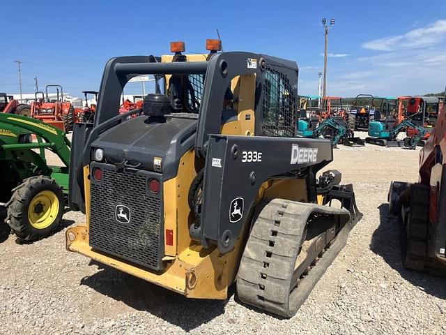 Image of John Deere 333E equipment image 2