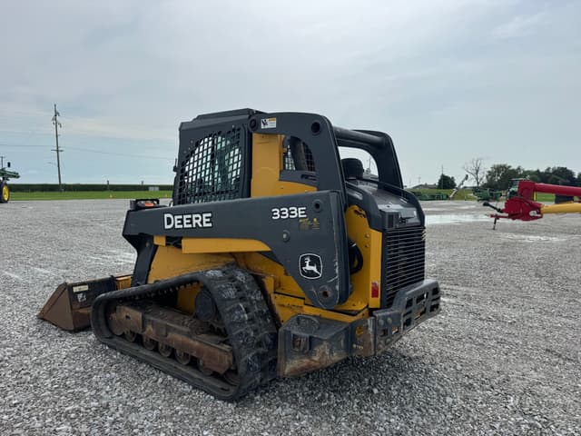 Image of John Deere 333E equipment image 4