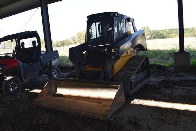 Image of John Deere 333G equipment image 1