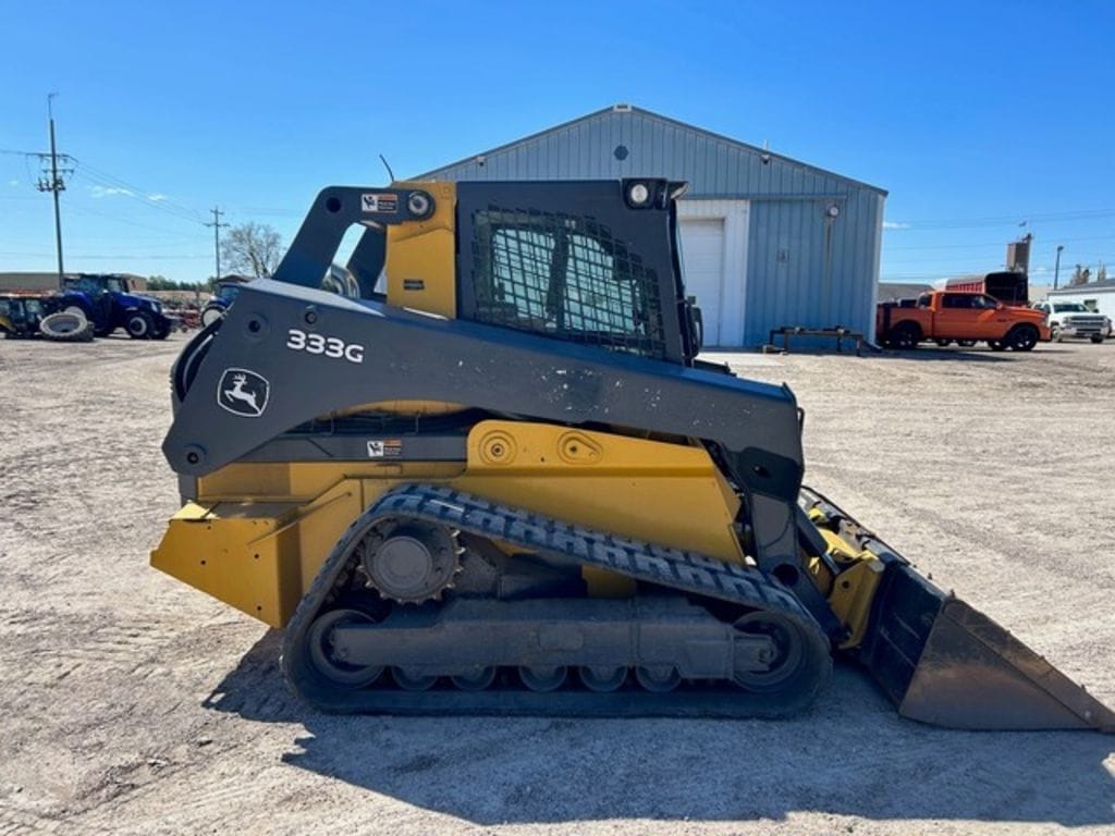 2018 John Deere 333G Equipment Image0