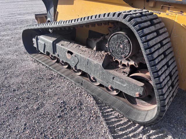 Image of John Deere 333G equipment image 4