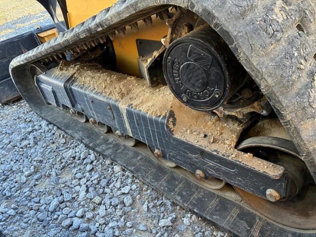 Image of John Deere 333G equipment image 4