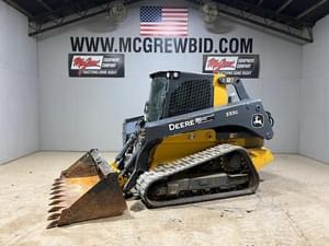 John Deere 333G Image