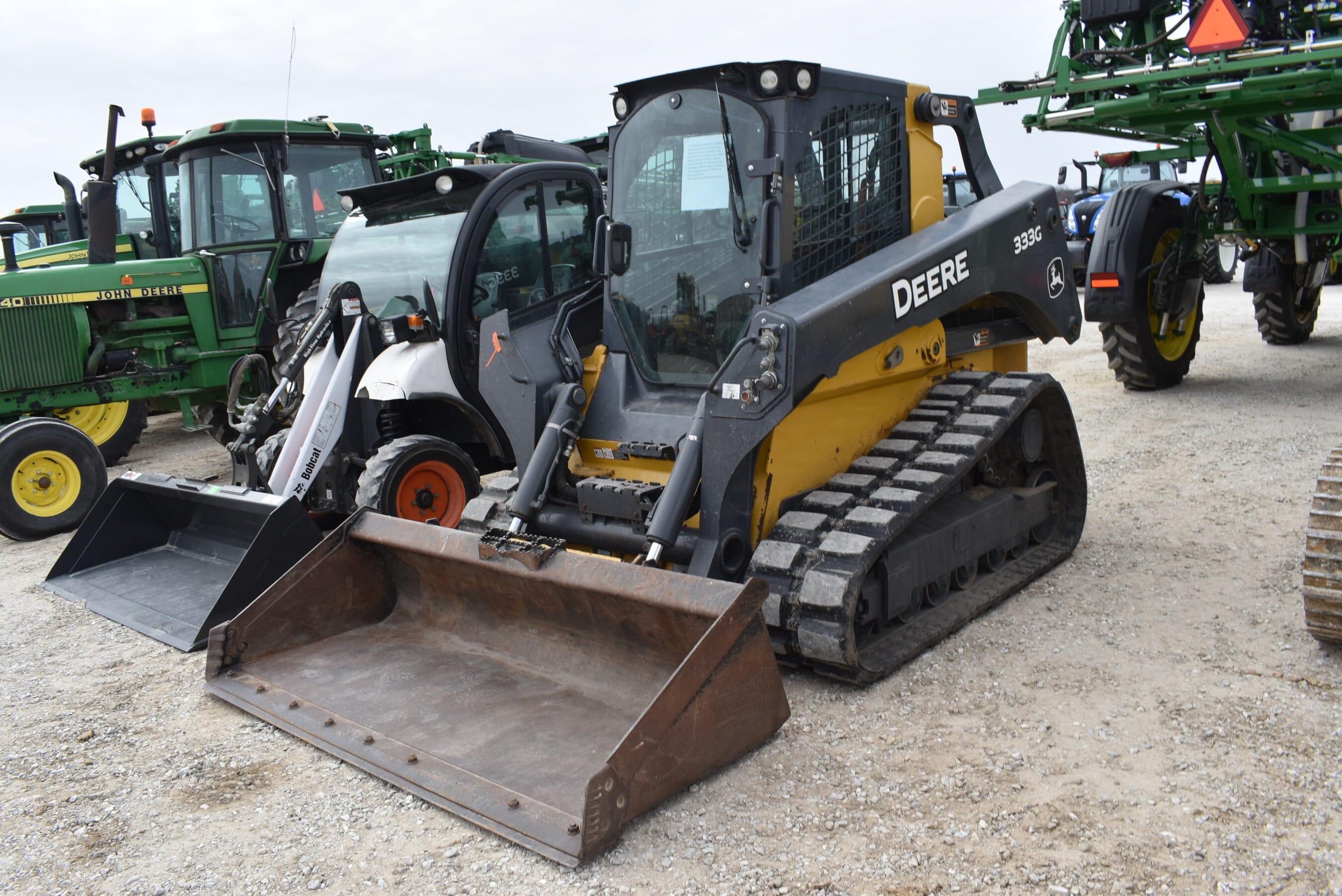 2017 John Deere 333G Equipment Image0