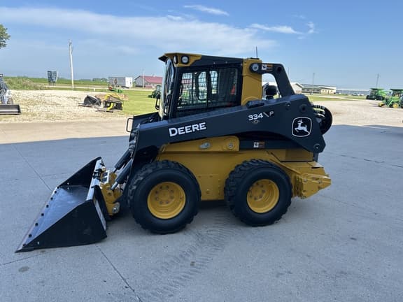Image of John Deere 334P equipment image 3