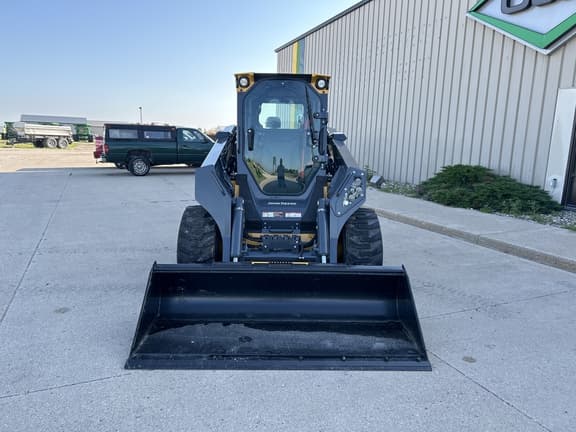 Image of John Deere 334P equipment image 1
