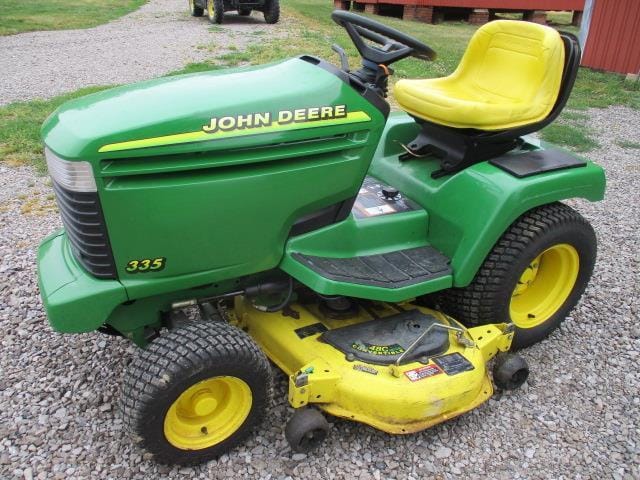 John Deere 335 Equipment Image0