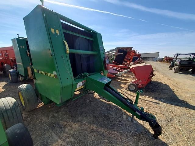 Image of John Deere 335 equipment image 3