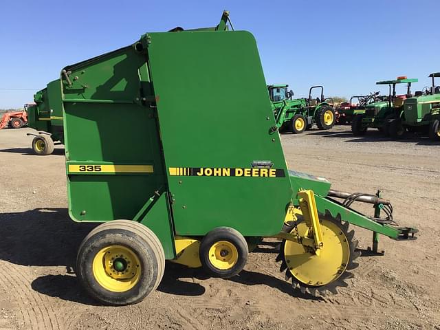 Image of John Deere 335 equipment image 2