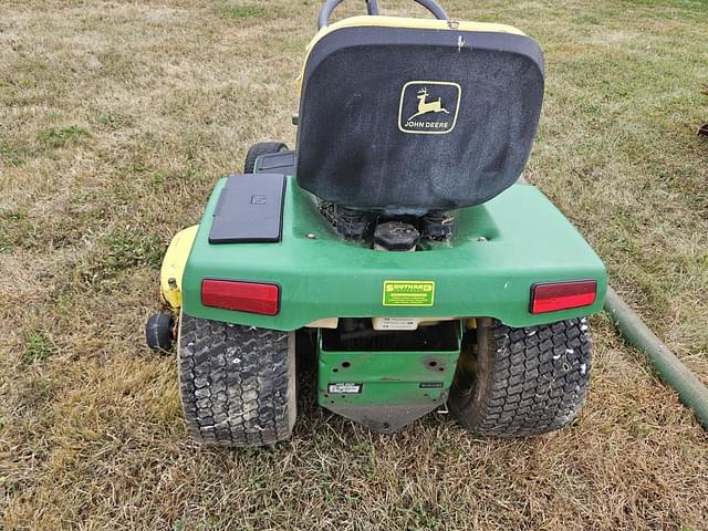 Image of John Deere 335 equipment image 3