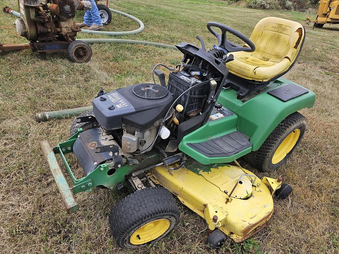 Image of John Deere 335 Primary image