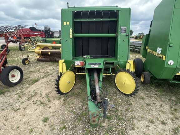 Image of John Deere 335 equipment image 3