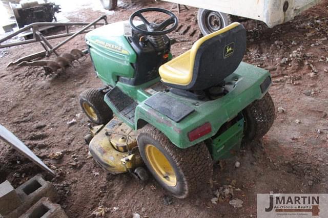 Image of John Deere 335 equipment image 3