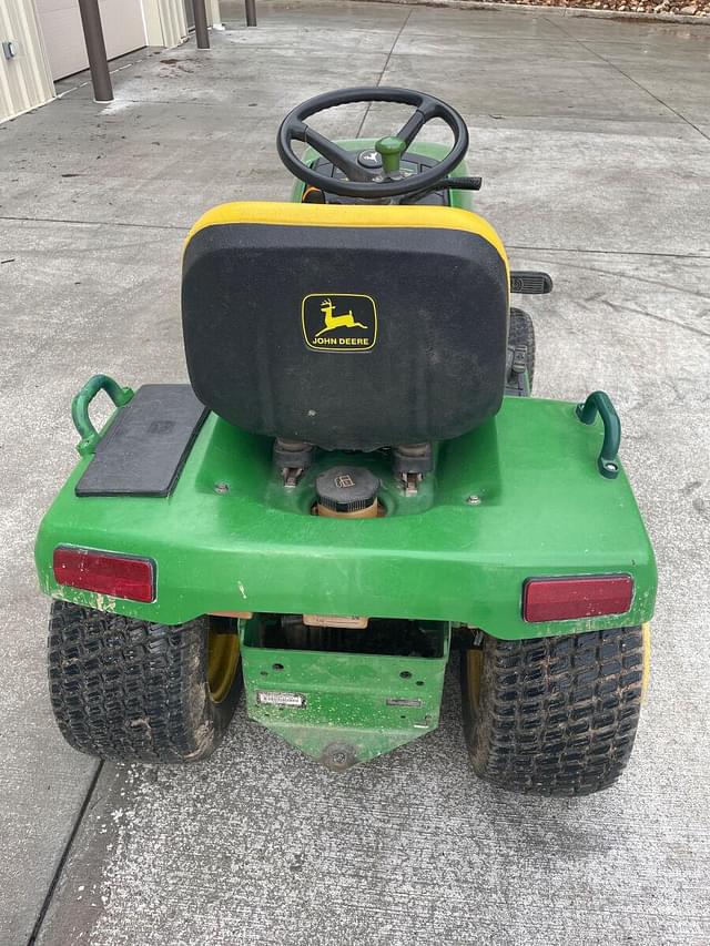 Image of John Deere 335 equipment image 4