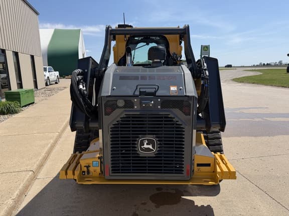 Image of John Deere 335P equipment image 3