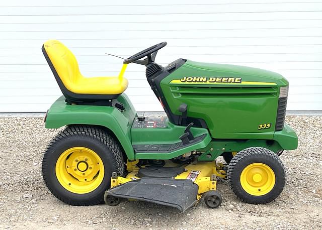 Image of John Deere 335 equipment image 2
