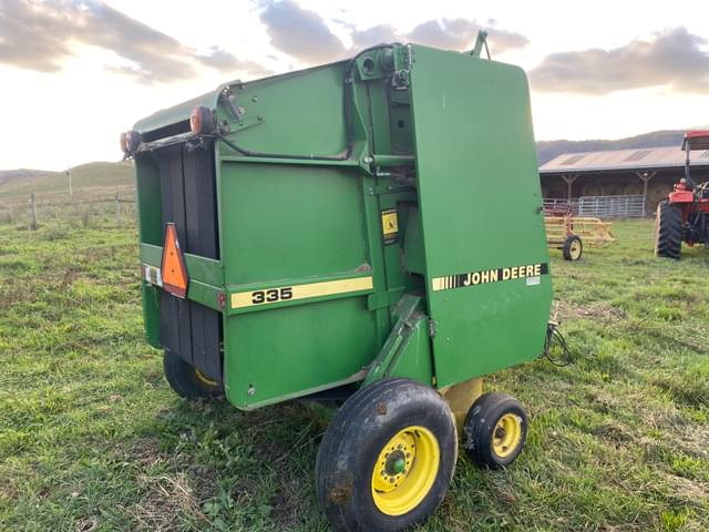 Image of John Deere 335 equipment image 4