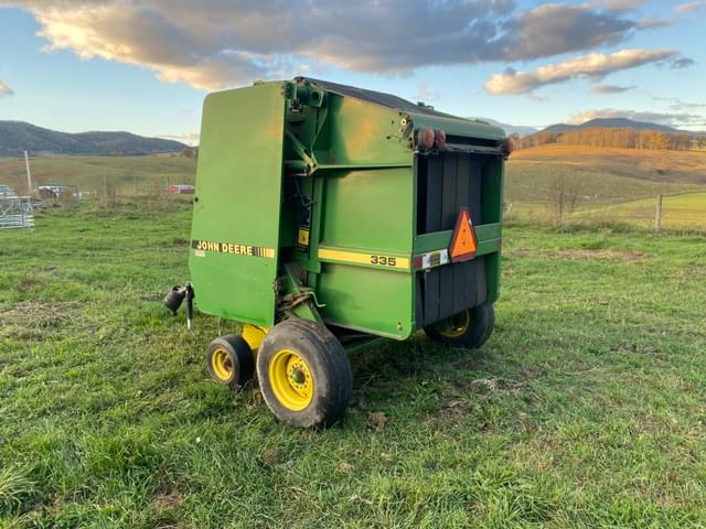 Image of John Deere 335 equipment image 3