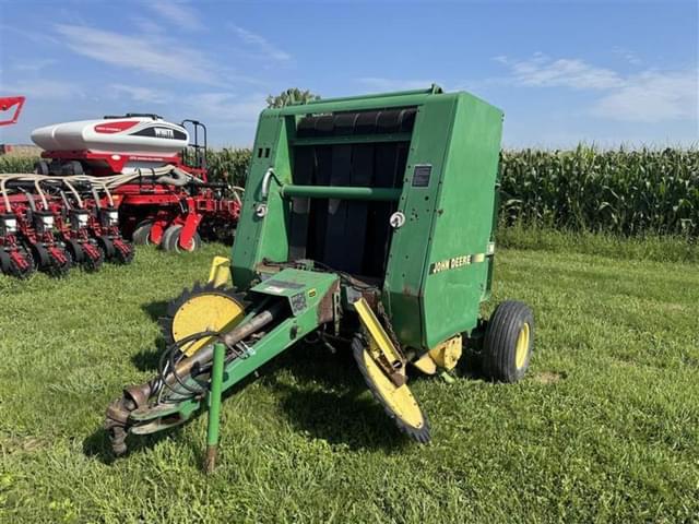 Image of John Deere 335 equipment image 2