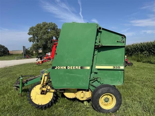 Image of John Deere 335 equipment image 3
