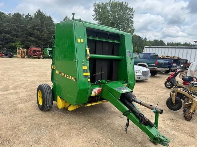 Image of John Deere 335 equipment image 2