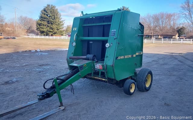 Image of John Deere 335 equipment image 2