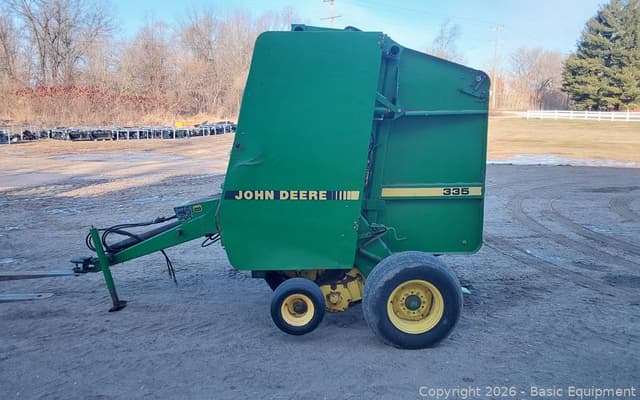 Image of John Deere 335 equipment image 3