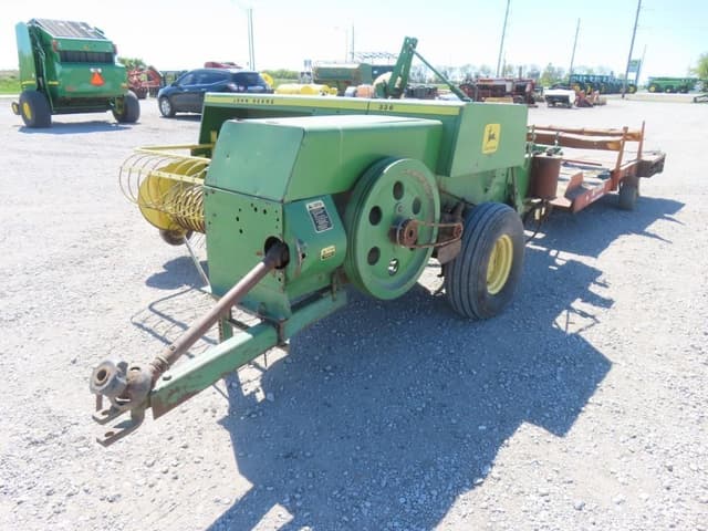 Image of John Deere 336 equipment image 2