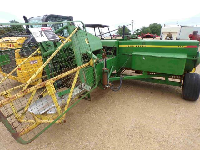 Image of John Deere 336 equipment image 4