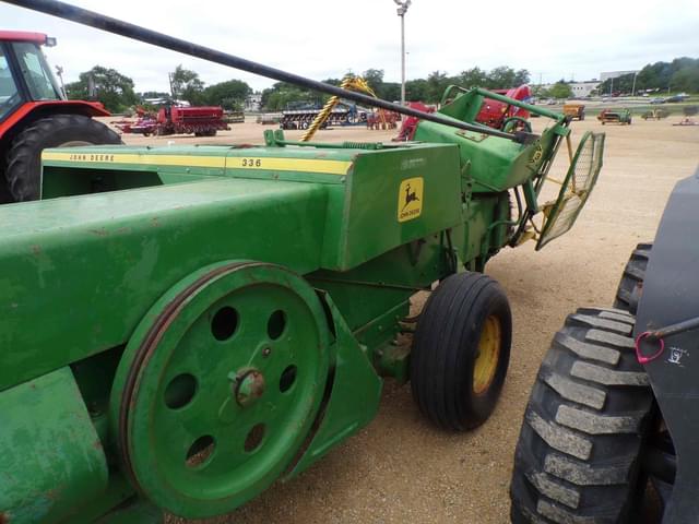Image of John Deere 336 equipment image 3