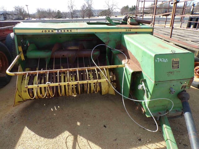 Image of John Deere 336 equipment image 3