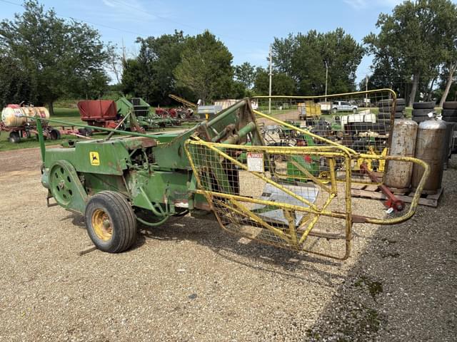 Image of John Deere 336 equipment image 3