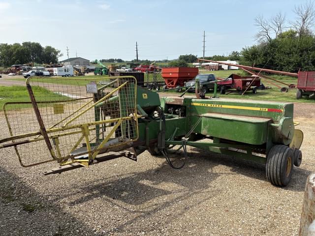 Image of John Deere 336 equipment image 2