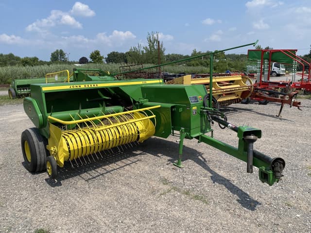 Image of John Deere 336 equipment image 1