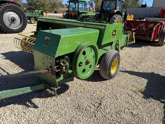 Image of John Deere 336 equipment image 1