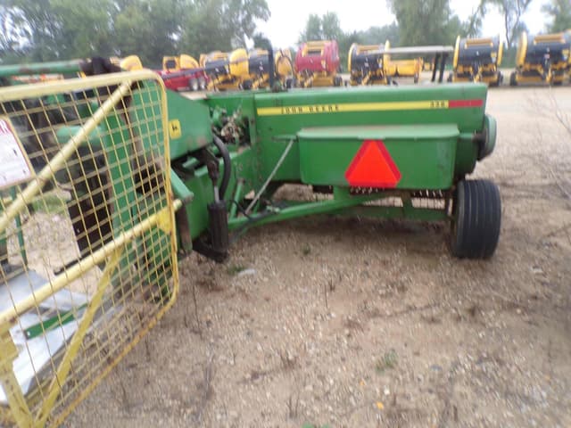 Image of John Deere 336 equipment image 4