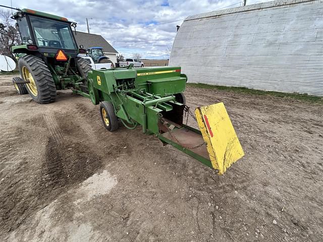 Image of John Deere 336 equipment image 4