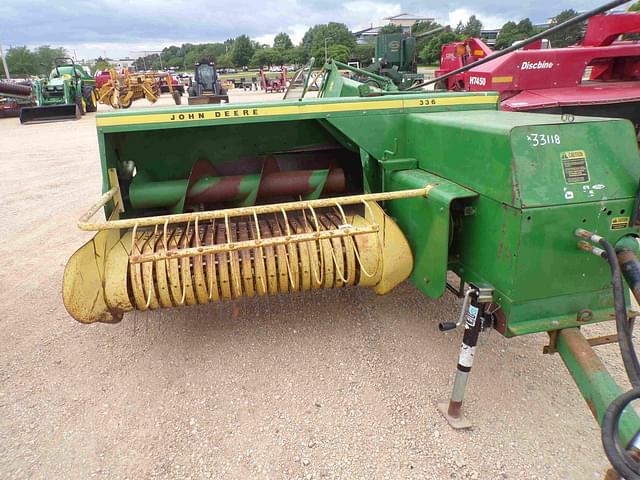 Image of John Deere 336 equipment image 2