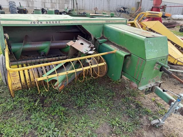Image of John Deere 336 equipment image 1