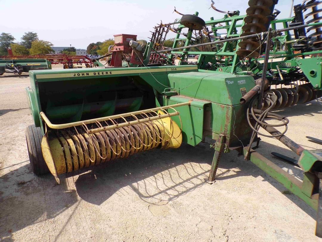 Image of John Deere 336 Primary image