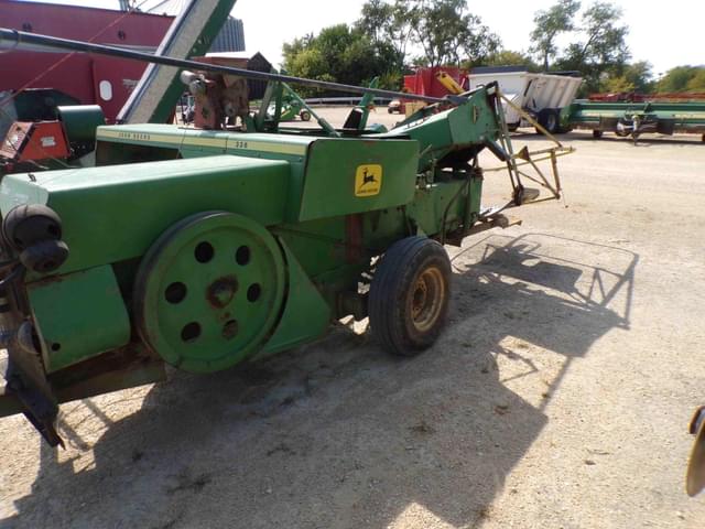 Image of John Deere 336 equipment image 3