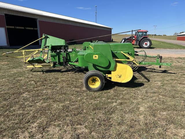 Image of John Deere 336 equipment image 3