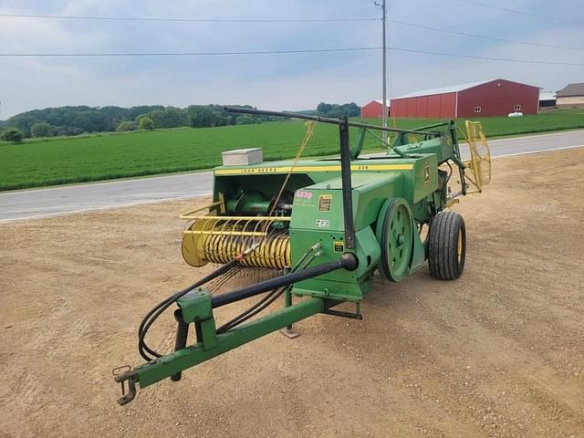 Image of John Deere 336 equipment image 1