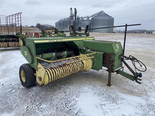 Image of John Deere 336 equipment image 1