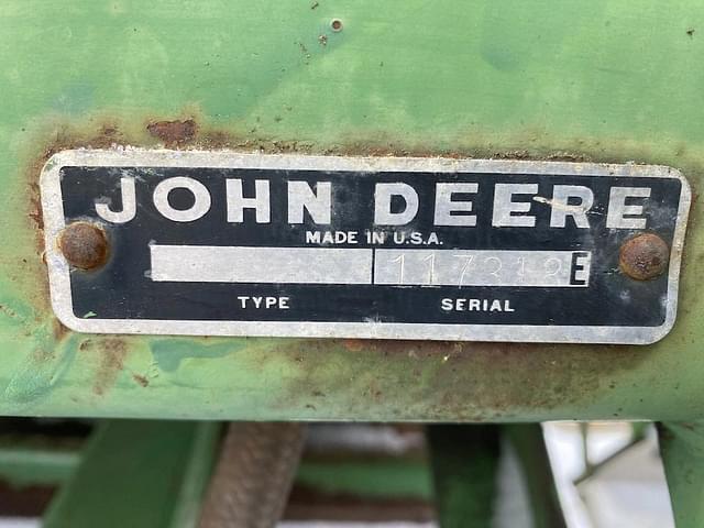 Image of John Deere 336 equipment image 4