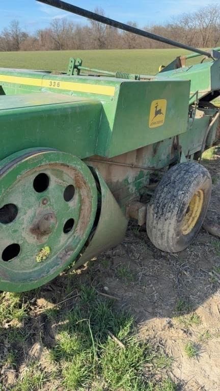 Image of John Deere 336 equipment image 2