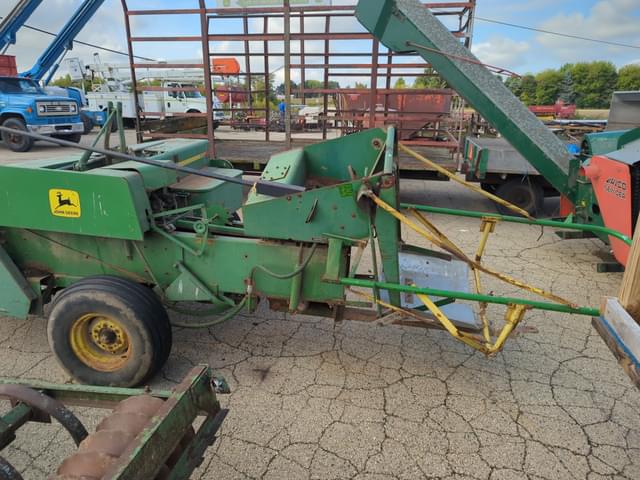 Image of John Deere 336 equipment image 2
