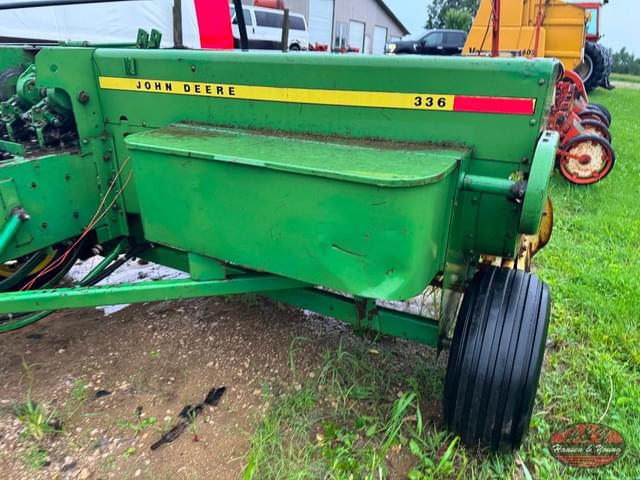 Image of John Deere 336 equipment image 4
