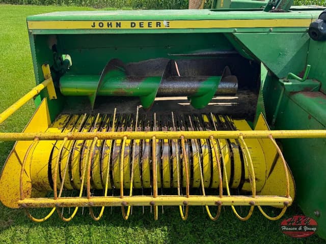 Image of John Deere 336 equipment image 1
