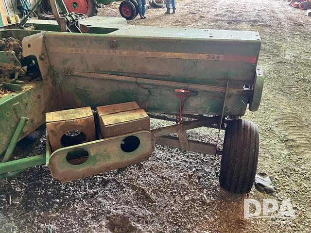 Image of John Deere 336 equipment image 4